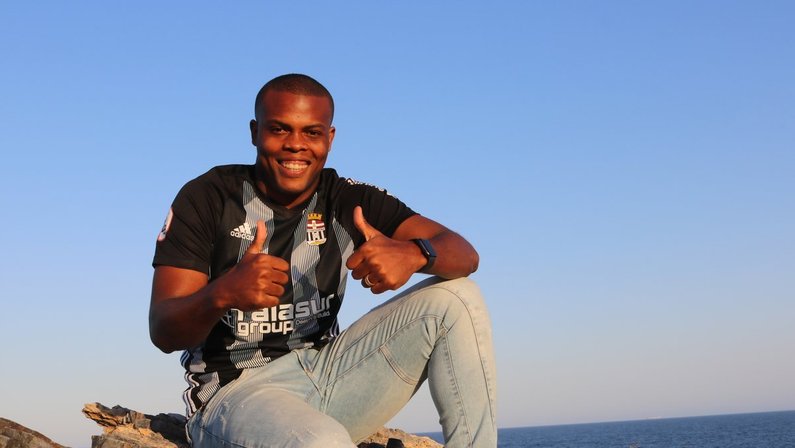 Vinicius Tanque deixa o Botafogo e assina com o Cartagena até 2022