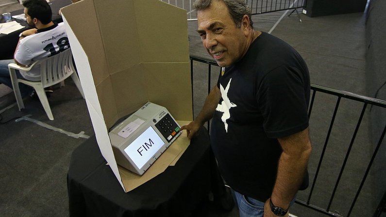Carlos Augusto Montenegro na eleição do Botafogo em 2017