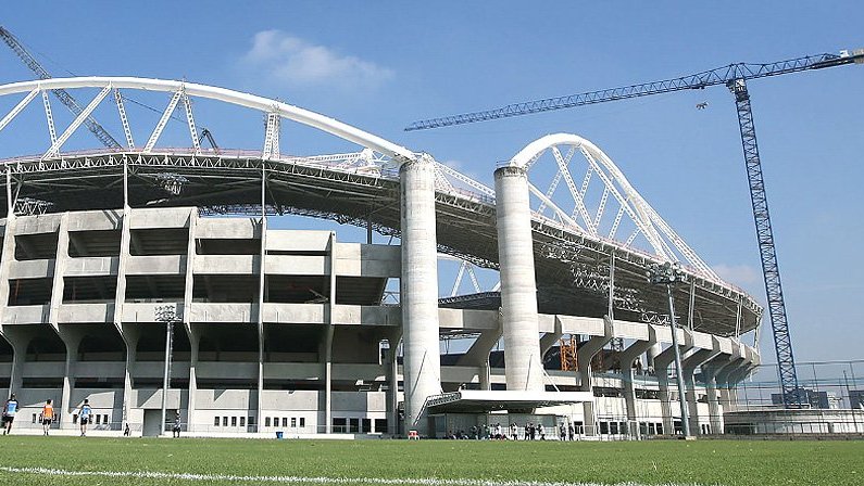 Botafogo chegou a acertar naming rights do Nilton Santos com a Caixa, mas interdição impediu, conta ex-dirigente; verba teria ido para rival
