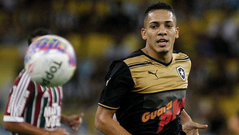 Gilberto atuou pelo Botafogo entre 2010 e 2015