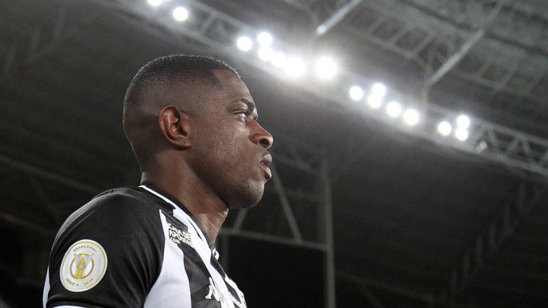 Botafogo mandou no jogo contra o Santos? Marcelo Benevenuto viu outra partida no Niltão