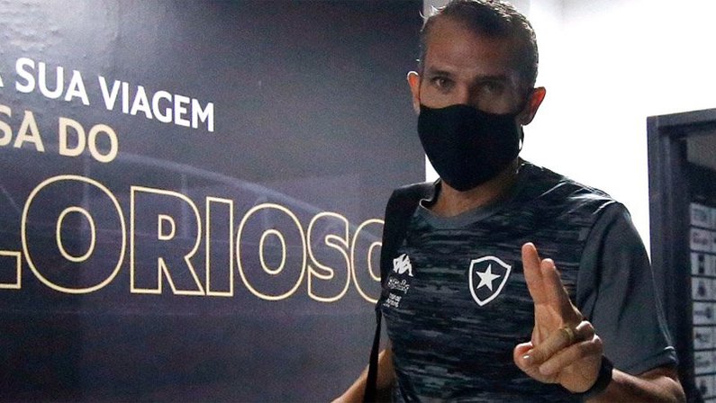 Lazaroni visa novo projeto em 2021 e acredita que Botafogo consiga escapar