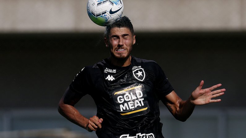 Comentarista: ‘Quem fez essa meta do Pedro Raul no Botafogo fez para pagar’