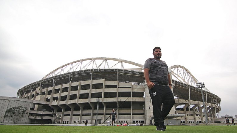 Barroca pede coragem, personalidade e comprometimento no Botafogo: ‘Apresentamos mudança, mas ainda é insuficiente’