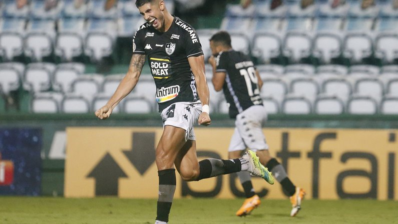 Botafogo encaminha venda de Pedro Raul ao futebol japonês