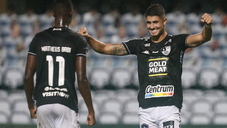 Blog: ‘Torres Gêmeas’, Pedro Raul e Babi podem ser determinantes para o Botafogo fugir do Z4