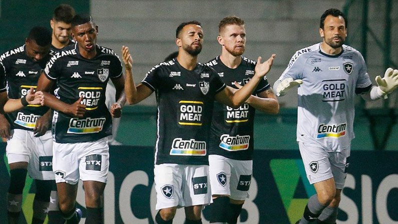 Caio Alexandre e Diego Cavalieri em Coritiba x Botafogo | Campeonato Brasileiro 2020