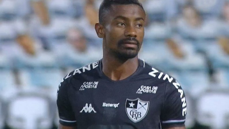 Salomon Kalou em Coritiba x Botafogo | Campeonato Brasileiro 2020