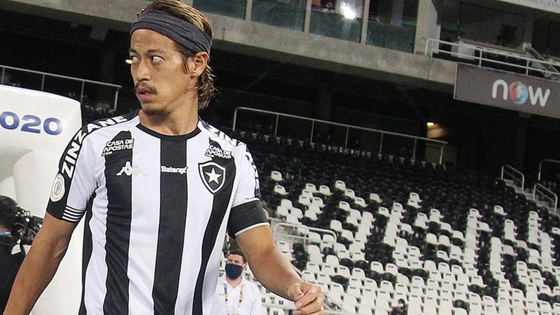 Keisuke Honda em Botafogo x Goiás | Campeonato Brasileiro 2020