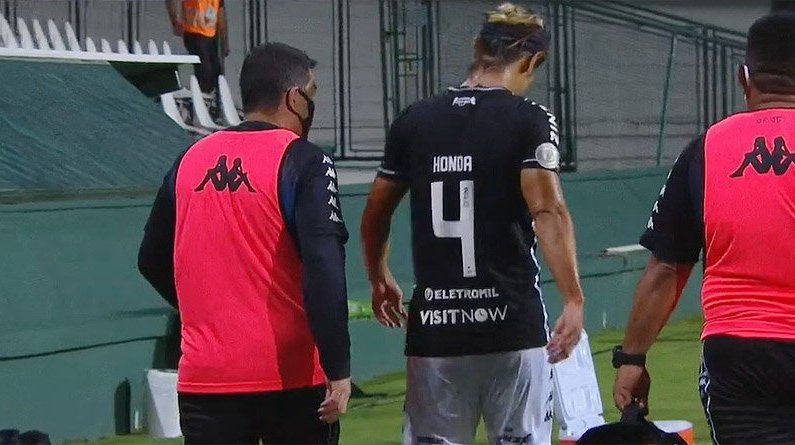 Keisuke Honda em Coritiba x Botafogo | Campeonato Brasileiro 2020