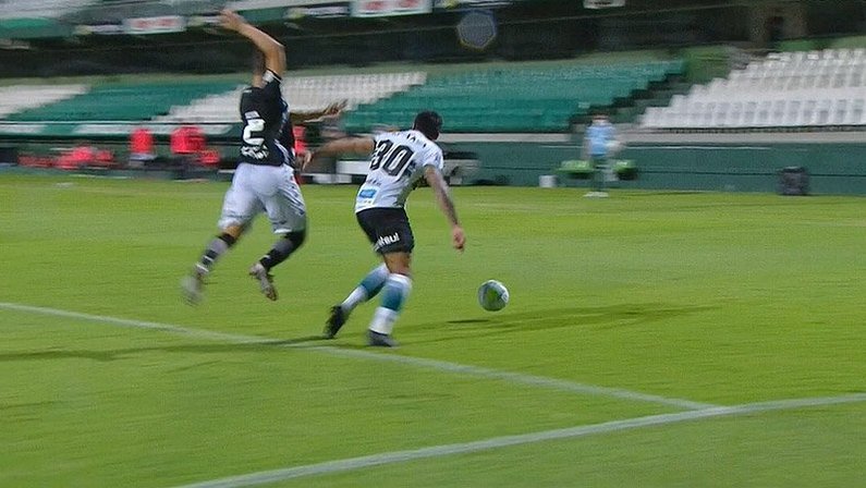 Pênalti de Kevin em Coritiba x Botafogo | Campeonato Brasileiro 2020