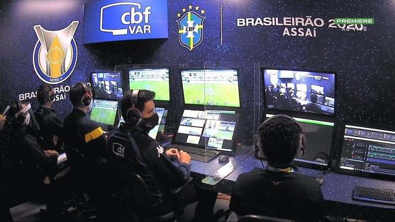 VAR em Coritiba x Botafogo | Campeonato Brasileiro 2020