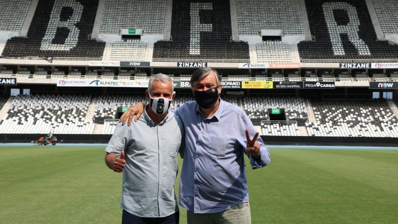 Vinicius Assumpção e Durcesio Mello no Estádio Nilton Santos