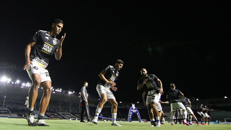 Botafogo chega à 14ª derrota no Brasileiro e vê chances de queda subirem para 98%