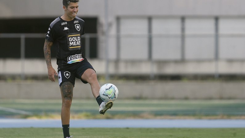 Bruno Nazário tem nova chance de dar um caminho para o Botafogo reagir no Brasileiro-2020
