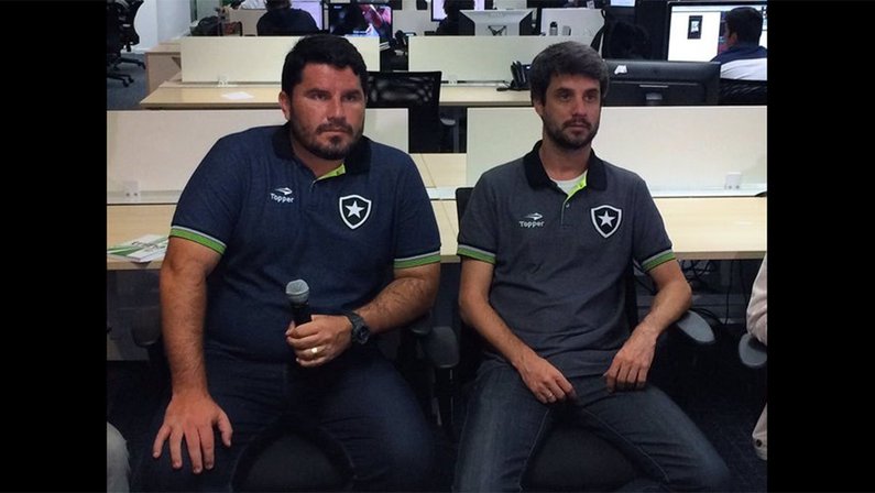 Eduardo Barroca e Eduardo Freeland em foto de 2016 no Botafogo