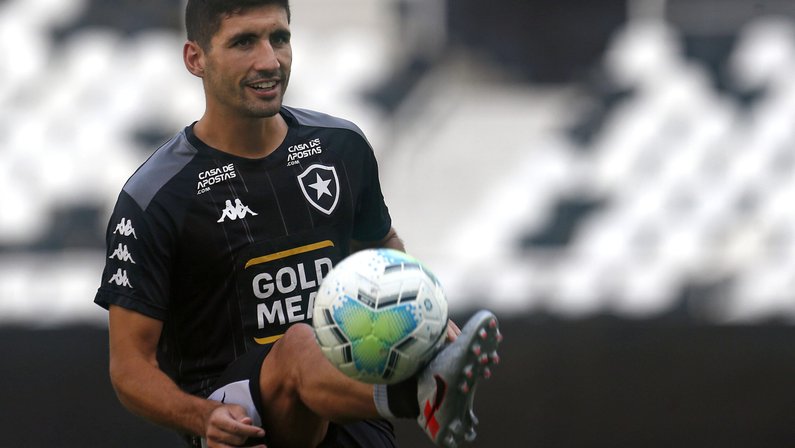 Botafogo planeja negociar em definitivo Barrandeguy, Cascardo, Rhuan, Lecaros e Davi Araújo