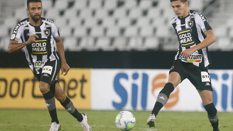 Comentarista faz alerta ao Botafogo: ‘Não pode querer montar time de garotos para jogar Série B’
