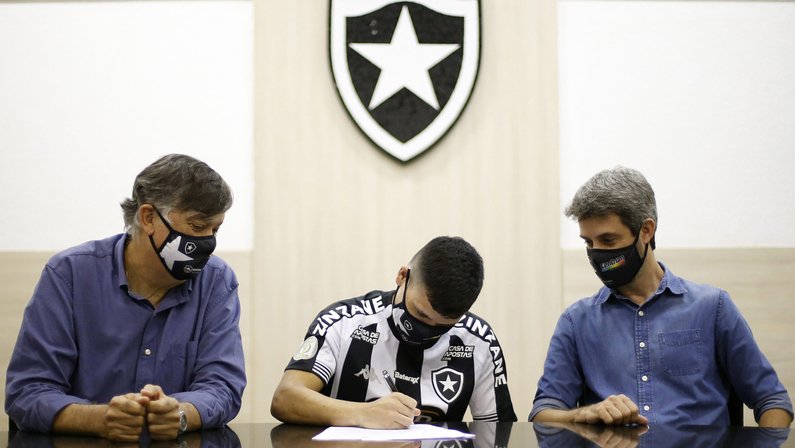 Após Comitê de Futebol, Botafogo muda postura e adota trabalho silencioso