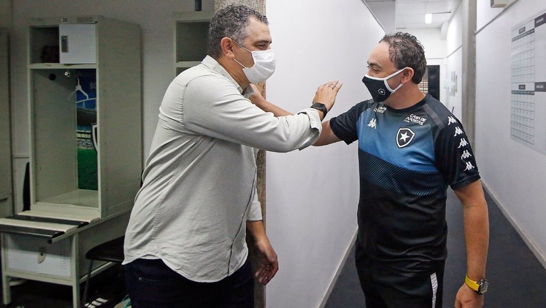 Técnico Marcelo Chamusca se apresenta ao Botafogo