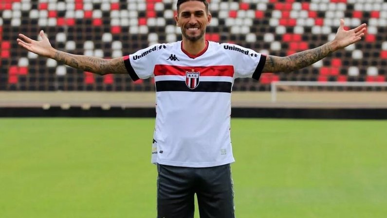 
Ex-Botafogo, Rafael Marques é o novo reforço do Botafogo-SP