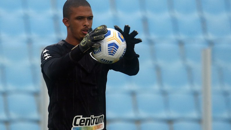 Diego Loureiro comemora renovação com Botafogo por três anos: ‘Fui escolhido’