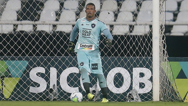 Botafogo: Diego Loureiro e Zé Welison podem ser titulares contra o Moto Club