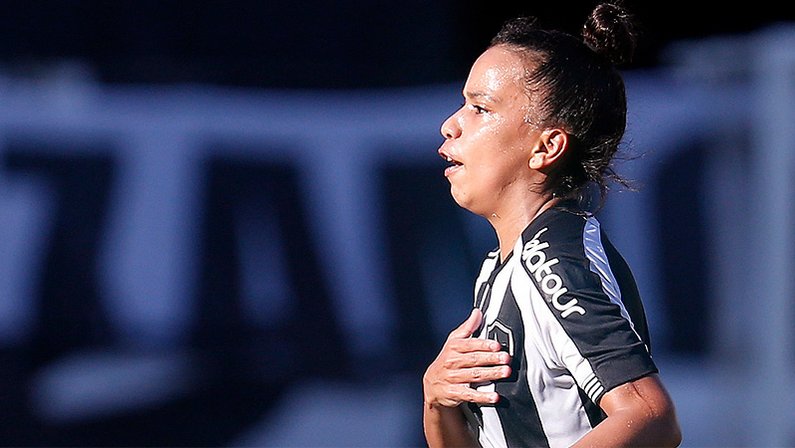 Vivian em Botafogo x Fluminense | Final do Campeonato Carioca Feminino 2021