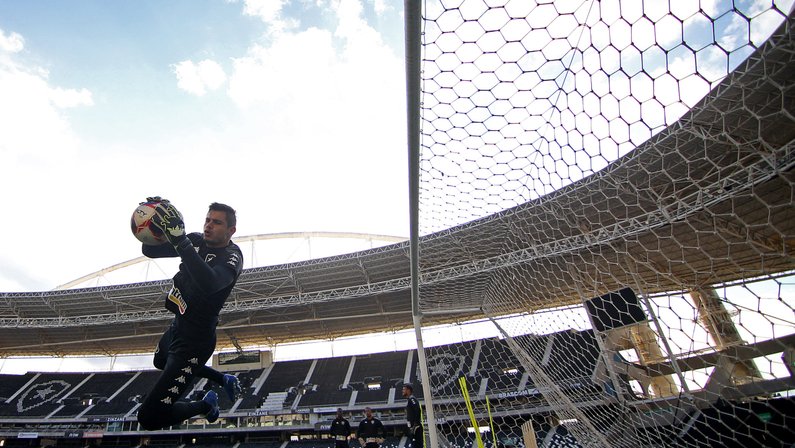 Douglas Borges: ‘Meu grande sonho é conquistar títulos e fazer história bonita no Botafogo’
