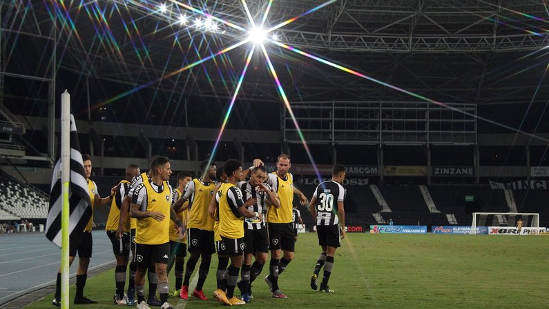 Botafogo encara o Nova Iguaçu pela Taça Rio em busca de afirmação