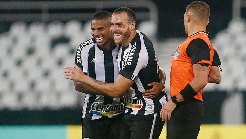 Rickson e Pedro Castro em Botafogo x Macaé | Campeonato Carioca 2021