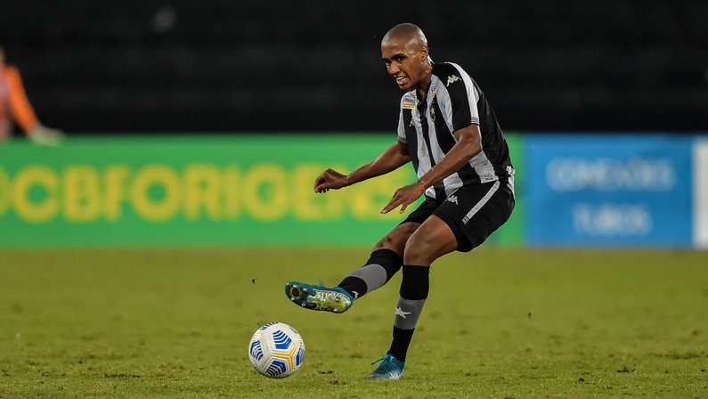 Lateral do Botafogo fala sobre expectativa para final da Copa do Brasil Sub-20: ‘Jogo mais importante da minha vida’