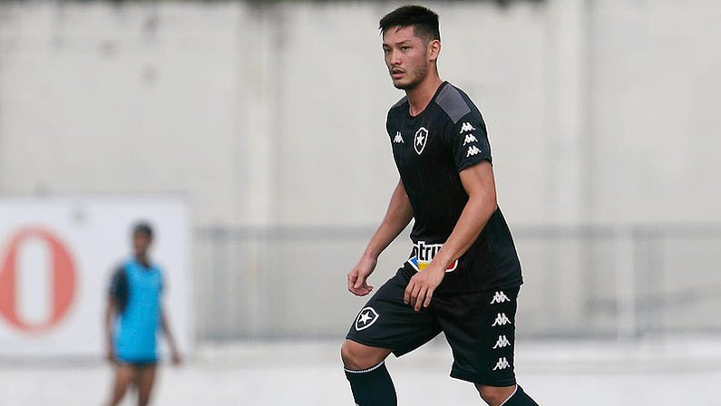 Luís Oyama, volante do Botafogo para temporada 2021