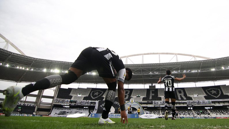 Botafogo confirmado sem mudanças para enfrentar o Náutico; veja a escalação