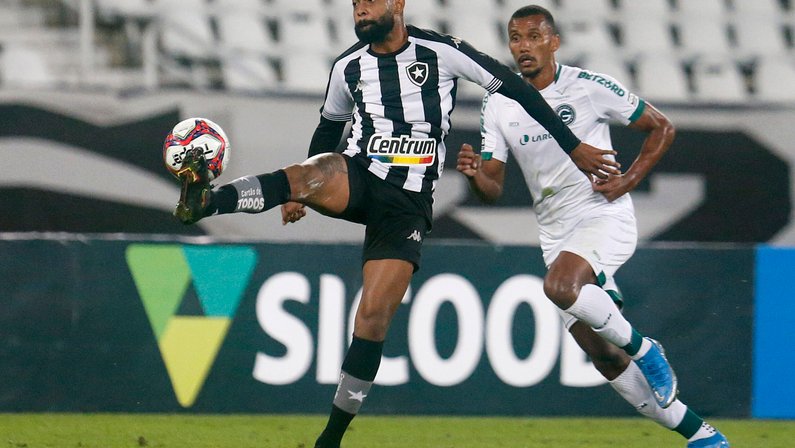 Duelo de G-4: Goiás e Botafogo se enfrentam na Série B mirando o acesso