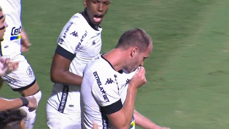 Joel Carli em Goiás x Botafogo | Série B do Campeonato Brasileiro 2021