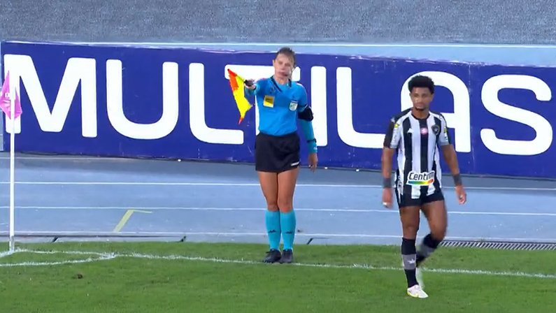 Assistente Katiuscia Mayer Berger Mendonça em Botafogo x Brusque | Série B do Campeonato Brasileiro 2021