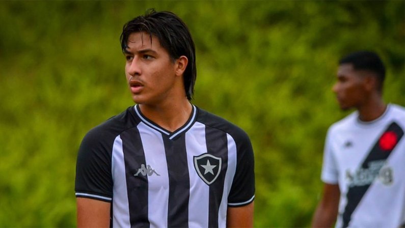 Rhenzo, atacante boliviano do sub-17 do Botafogo