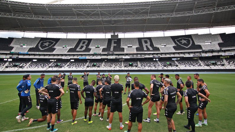 Mesmo com título em mãos, Botafogo vai em busca de recordes para duelo com o Guarani