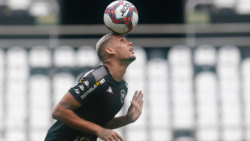 Após recusa de Rafael Navarro ao Minnesota, Botafogo pretende fazer esforço financeiro maior