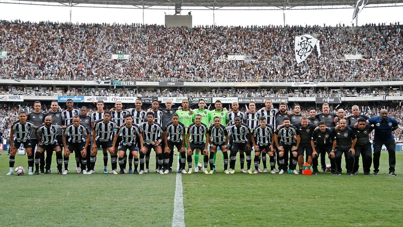 Sobrou! Botafogo termina Série B com cinco pontos de frente na liderança e mais de 20 para Vasco e Cruzeiro