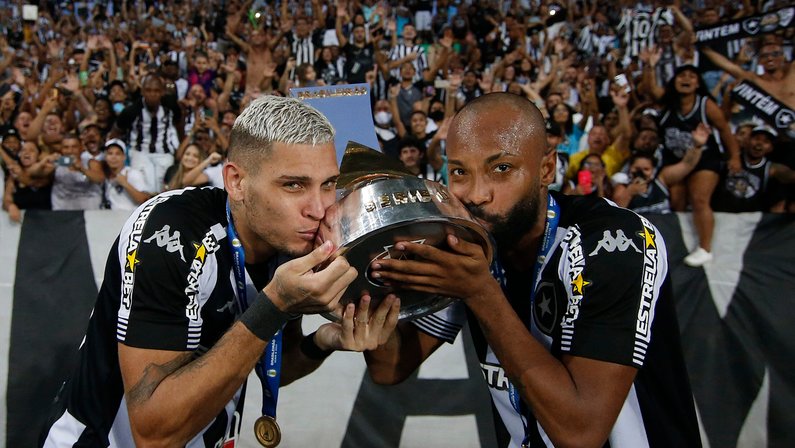 Processo natural… campeões da Série B vão deixando o Botafogo