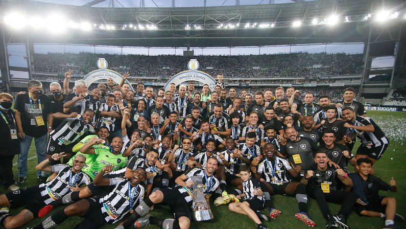 Comentarista: ‘Título do Botafogo é indiscutível e merecido. Empate deixou o torcedor satisfeito na festa’
