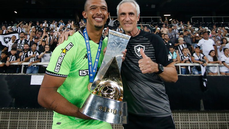 Perfil da Série B destaca Diego Loureiro, do Botafogo, e Tadeu, do Goiás: ‘Os paredões’