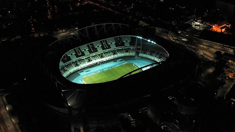 Estádio Nilton Santos - Engenhão - Niltão - Imagem aérea noturna