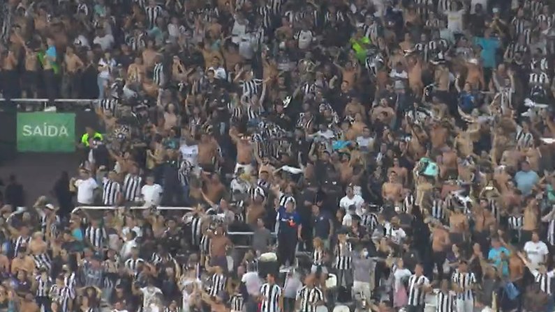 Torcida no Estádio Nilton Santos em Botafogo x Confiança | Série B do Campeonato Brasileiro 2021
