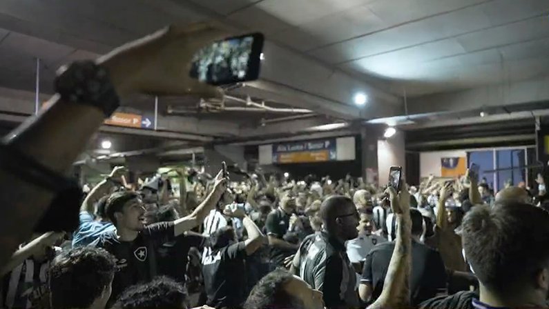 Torcida no Estádio Nilton Santos em Botafogo x Confiança | Série B do Campeonato Brasileiro 2021