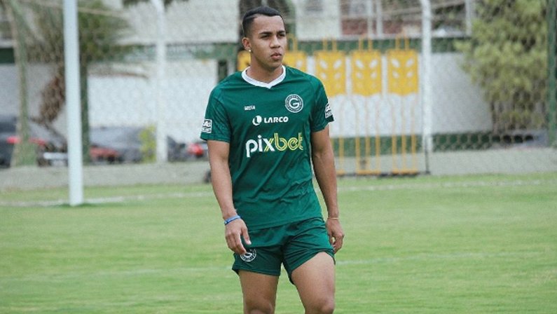 Breno, volante do Goiás, foi oferecido ao Botafogo para 2022