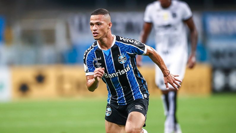 Darlan, do Grêmio, estaria na mira do Botafogo