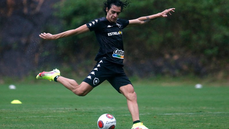 Escalação do Botafogo: Matheus Nascimento treina como titular e deve iniciar contra o Boavista